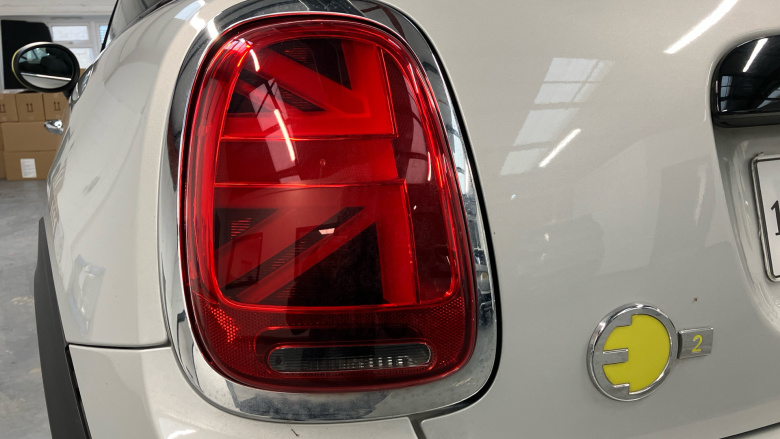 MINI Hatchback 135kW Cooper S Level 2 33kWh 3dr Auto Electric Hatchback